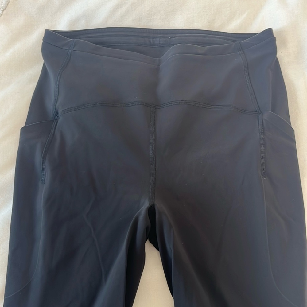 Lululemon Swift Speed Leggings size 8.